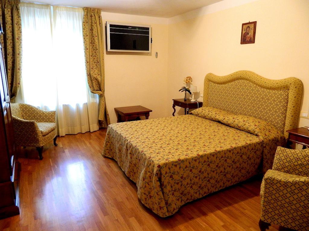 Il Campanile B&B Pisa Pokoj fotografie
